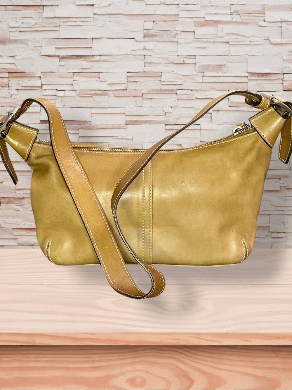 Vintage Coach 2004 Legacy Demi Hobo Glove-Tanned Leather Shoulder Bag - Picture 2 of 5